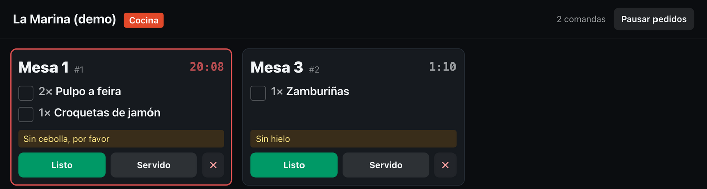 Pantalla de cocina con dos comandas y el número de mesa